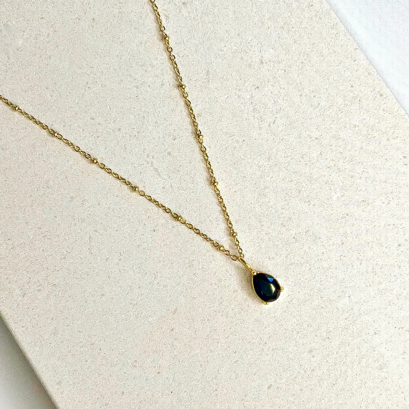 Samantha /gold/